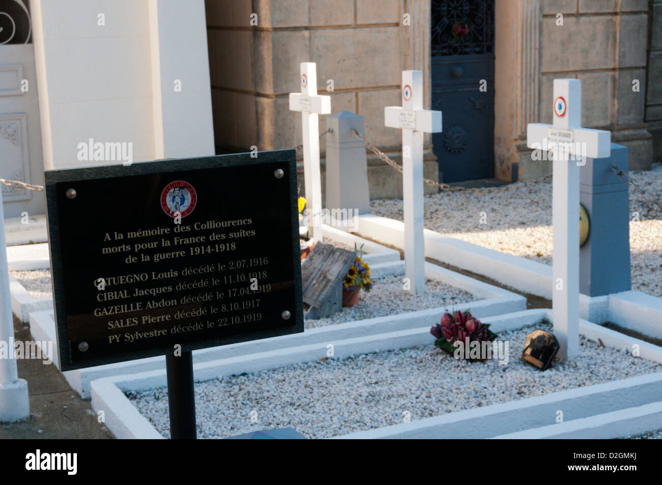 Sign in front of WWI graves in Collioure cemetery. DETAILS IN DESCRIPTION. Stock Photo