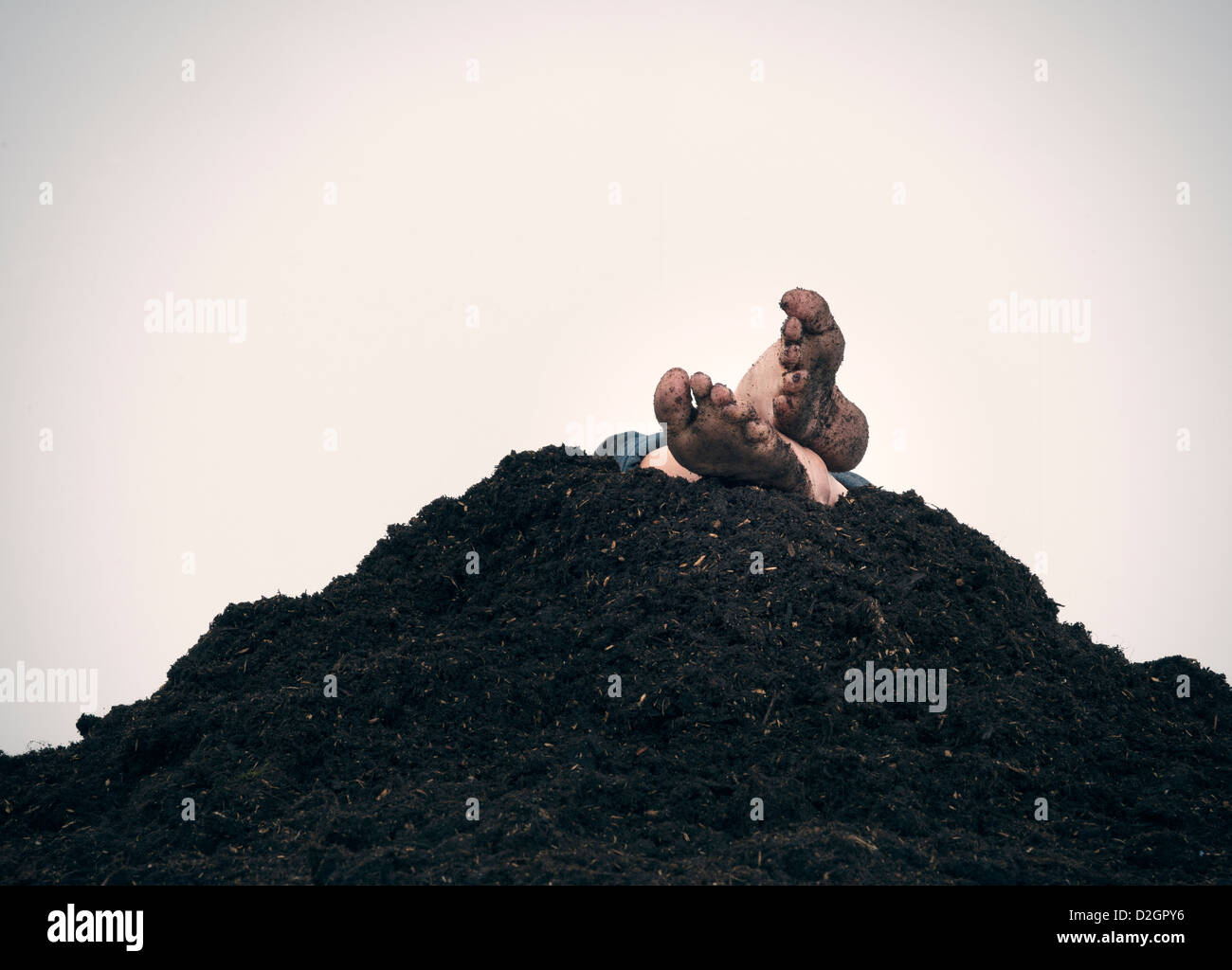 Mound of soil hi-res stock photography and images - Alamy