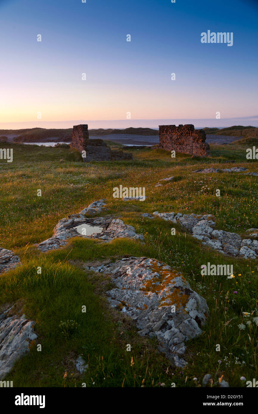 Scotland, Argyll & Bute, Inner Hebrides, Tiree, Ruins of ancient kirk on tiree Stock Photo
