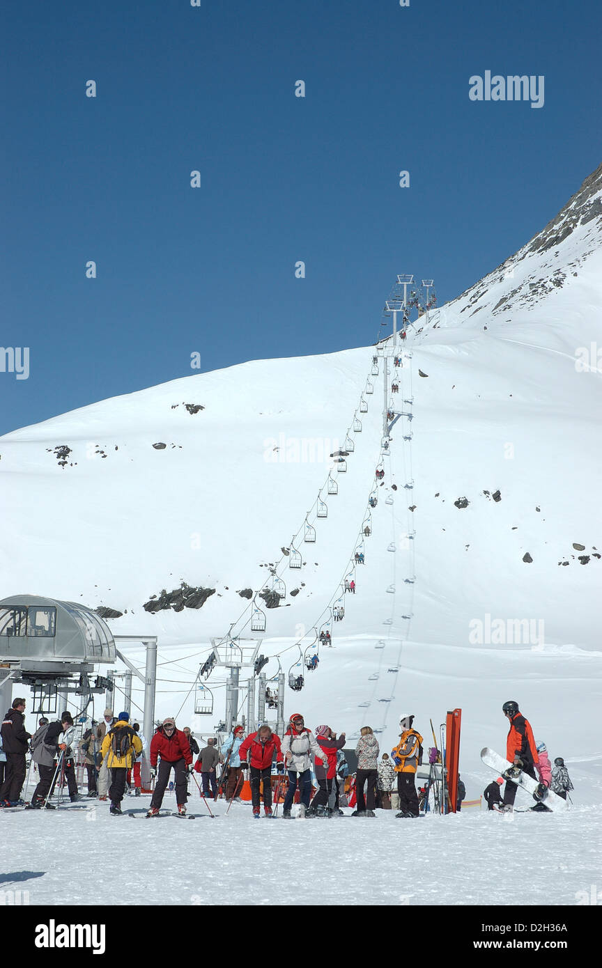 Bellecote Ski Lift, Glacier de la Chiaupe. Bellecote,3417m.,La Plagne,  French Alps, France, Europe Stock Photo - Alamy