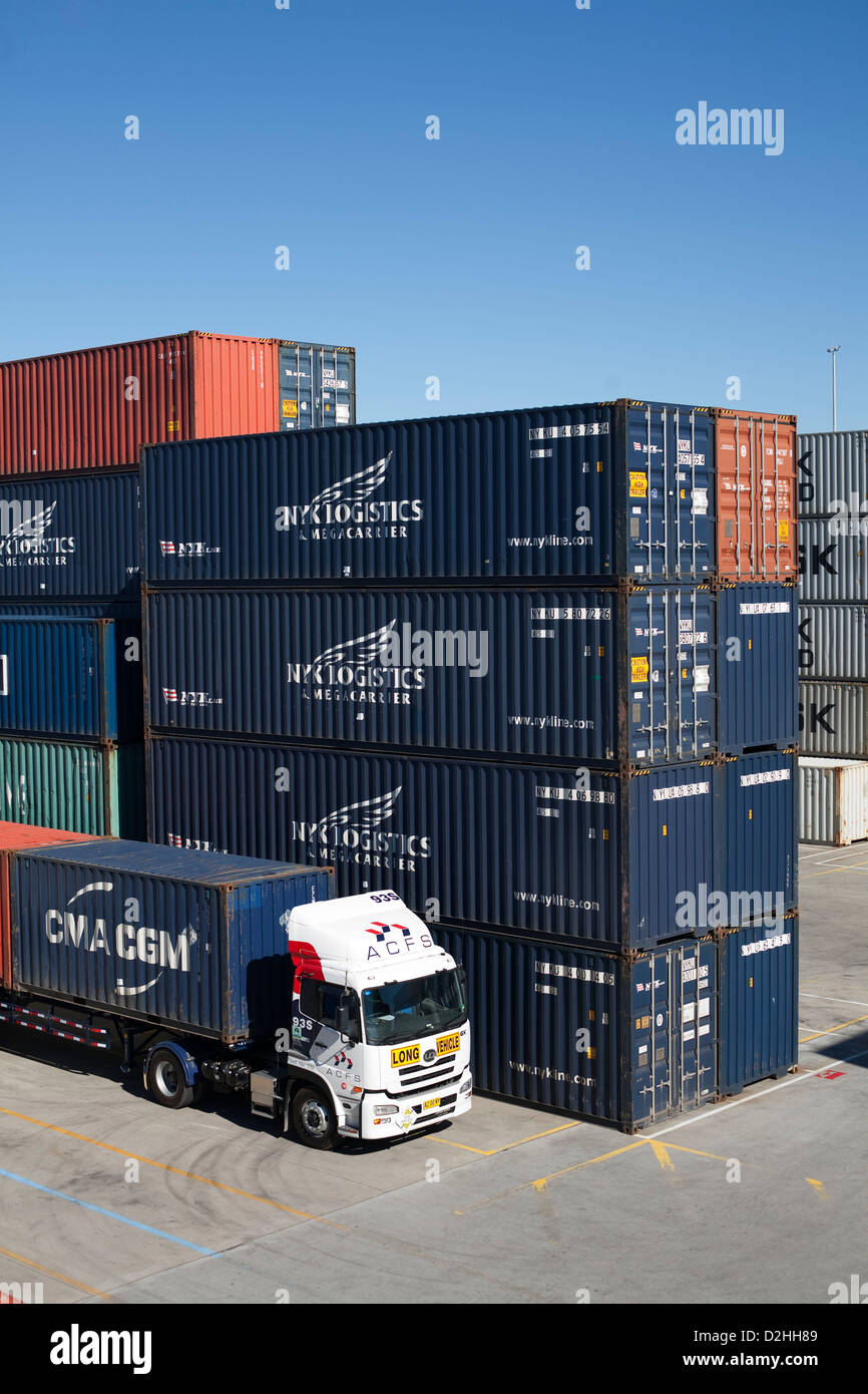 Truck loading shipping containers at the Brotherson Dock at Port Botany ...