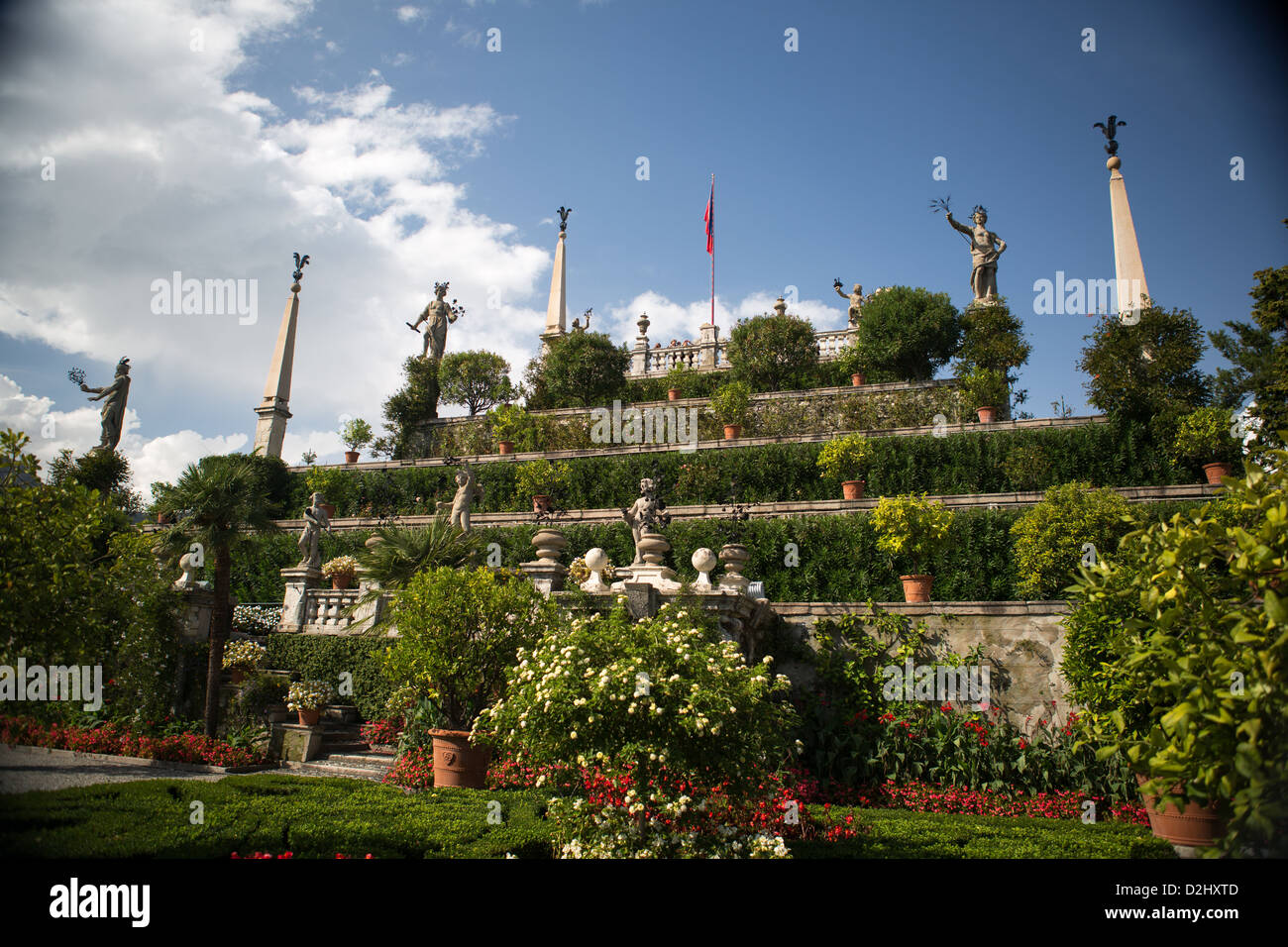 Isola bella statues garden and the lake hires stock photography and