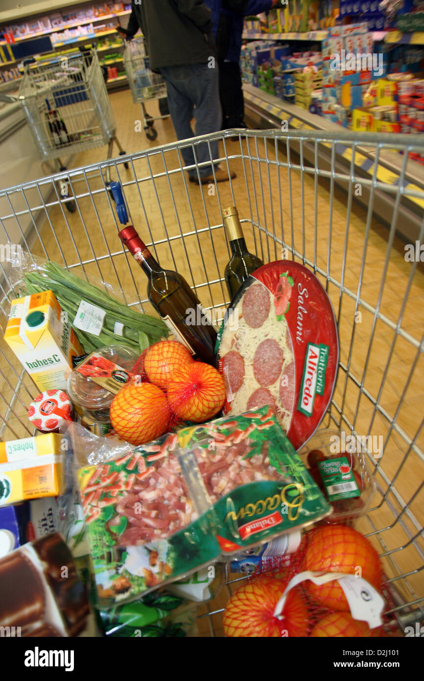 Bremen, Germany, shopping trolley in a supermarket Stock Photo Alamy
