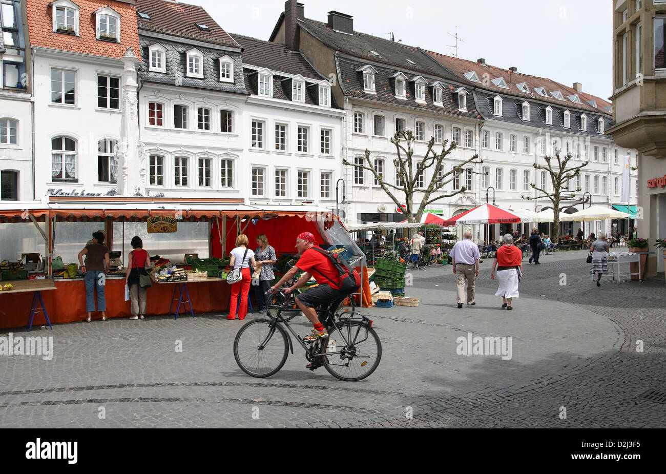 Saarbruecken, Germany, Sankt-Johann-market in downtown Stock Photo - Alamy