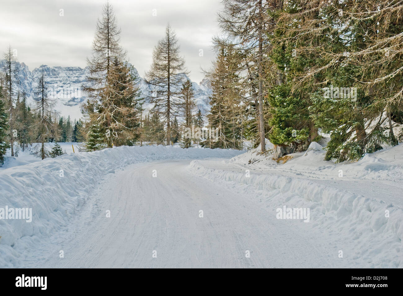 snowy landscape  - snowy mountain road paesaggio innevato - strada di montagna innevata Stock Photo