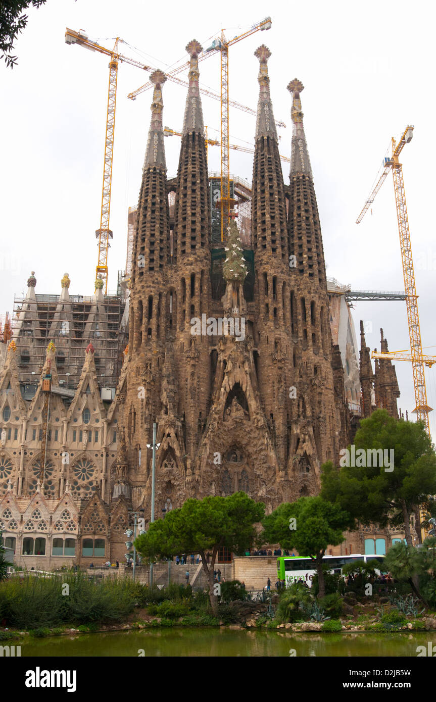 Sagrada Familia Cathedral by Gaudi, Barcelona, Catalunya (Catalonia) (Cataluna), Spain, Europe Stock Photo