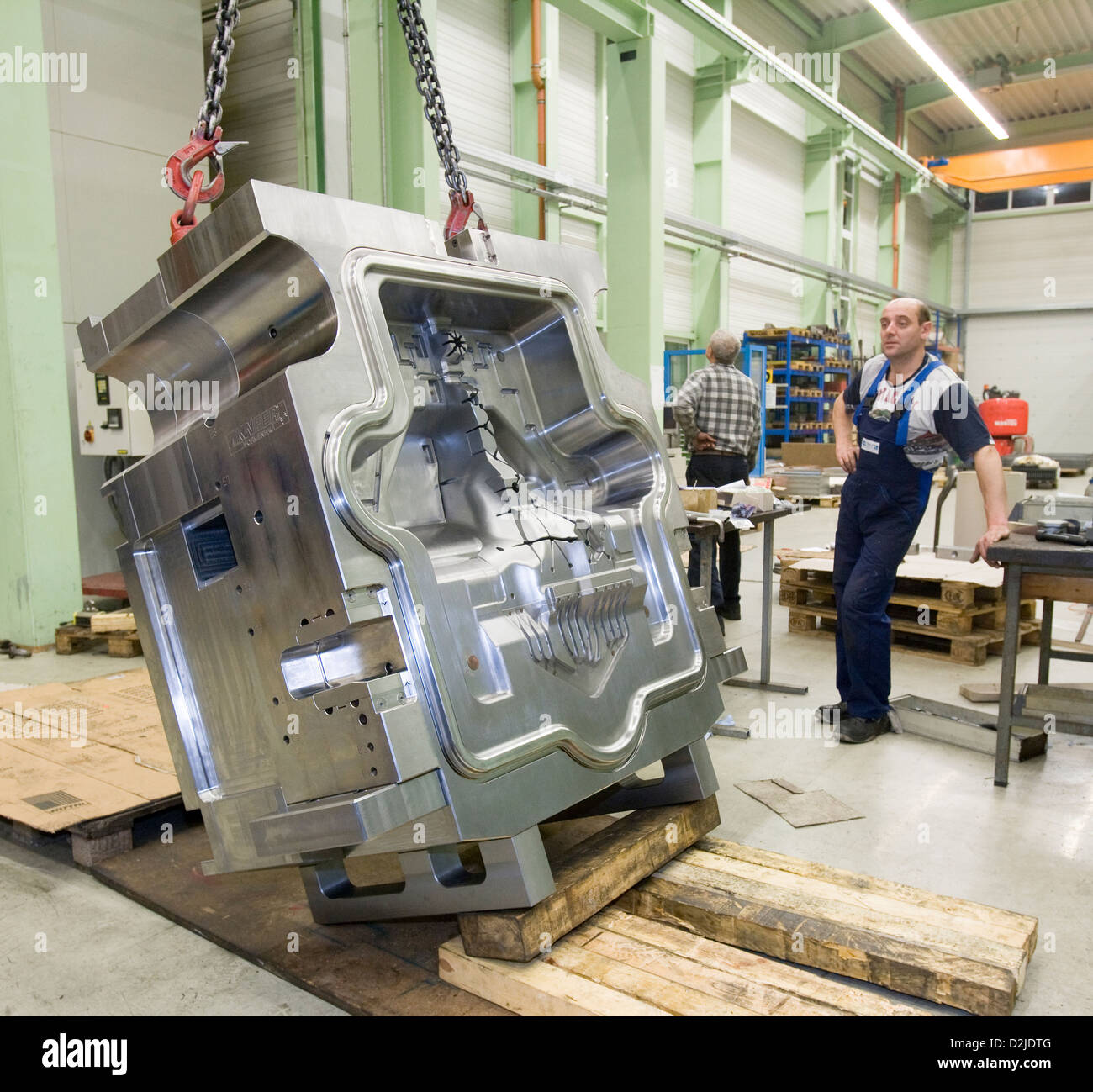 Riedlingen, Germany, a diecasting mold is lifted with a crane Stock Photo Alamy