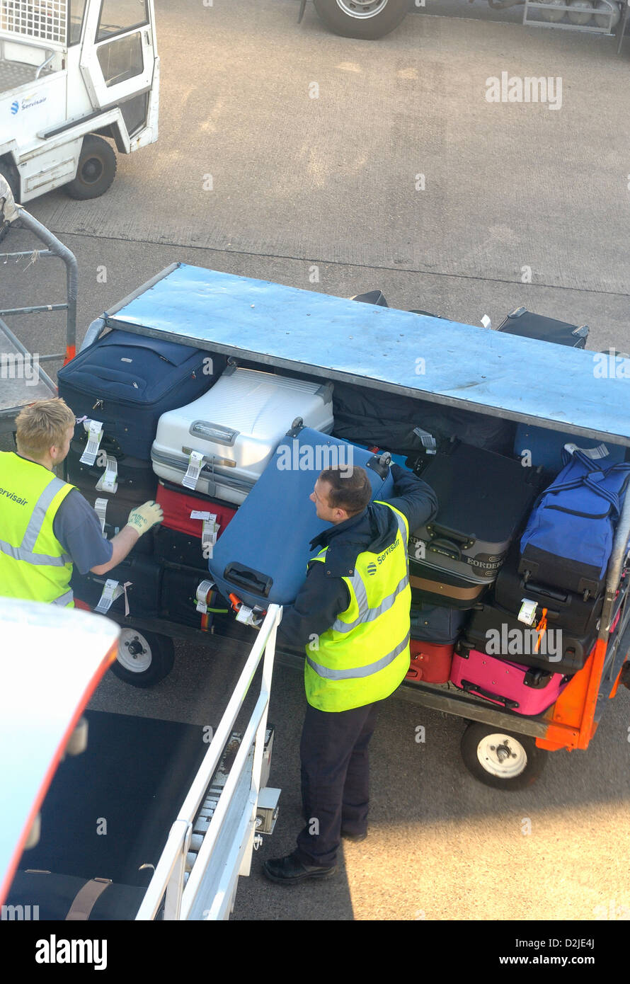 Baggage handler airport uk hires stock photography and images Alamy