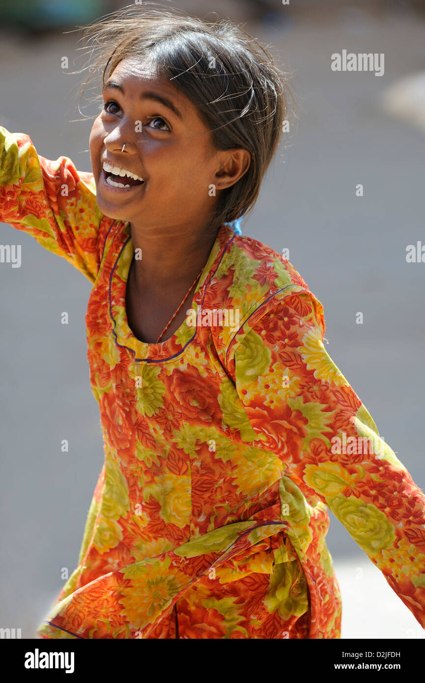 Indian poor girl smile hi-res stock photography and images - Alamy