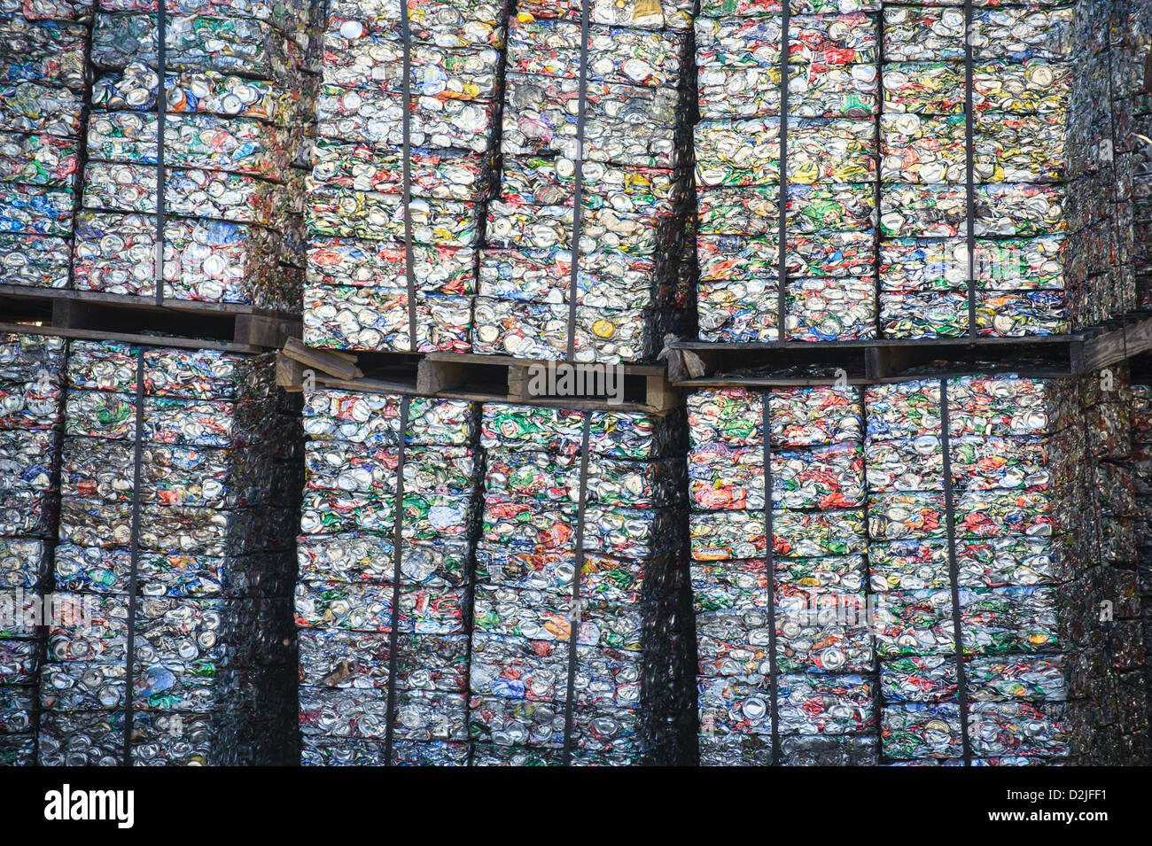 Aluminum drink cans at scrap metal yard Stock Photo Alamy