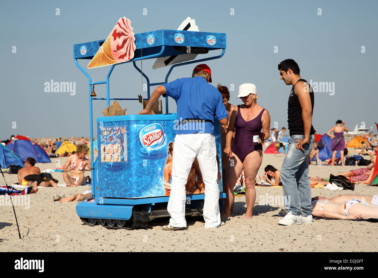 Rostock-Warnemuende, Germany, ice cream vendors on the beach Stock Photo