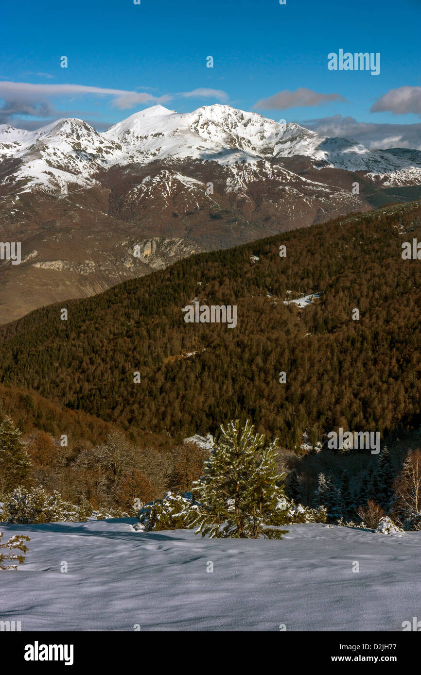 Ariege, French Pyrenees with snowy mountains Stock Photo - Alamy
