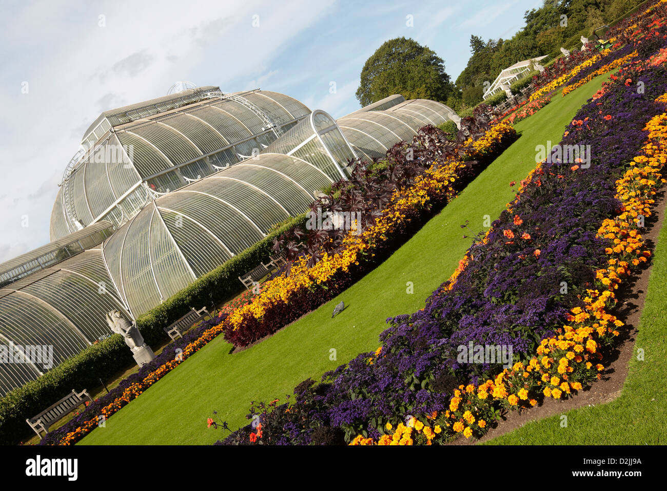 Flower beds in front of the Palm House, Kew Gardens, London, UK Stock Photo