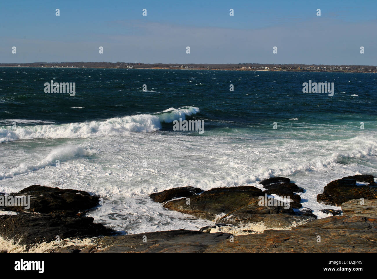 Stone shore waves gulf hi-res stock photography and images - Alamy