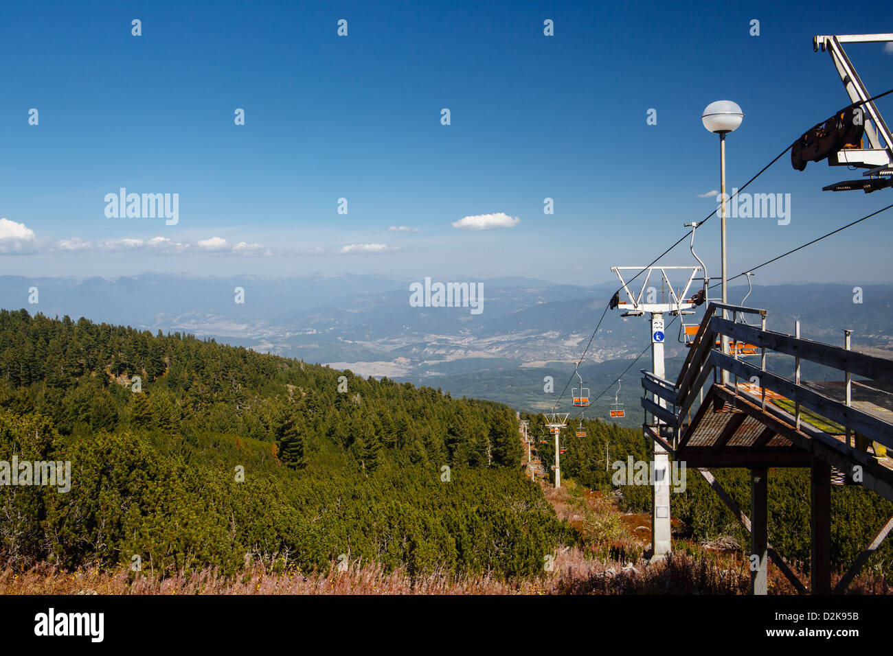 Chair lift mountains hi-res stock photography and images - Alamy