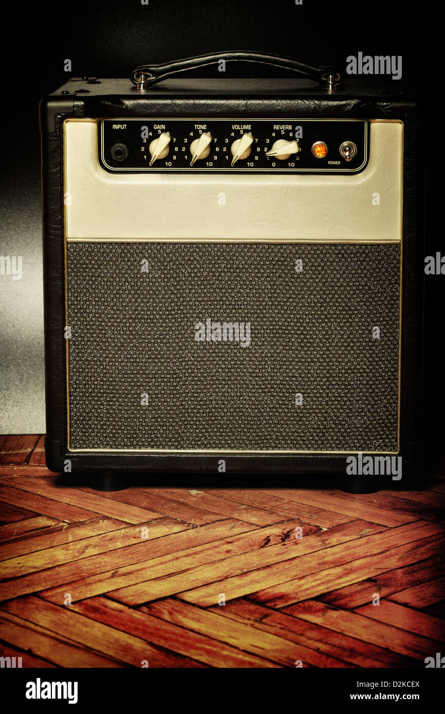 Vintage guitar hires stock photography and images Alamy