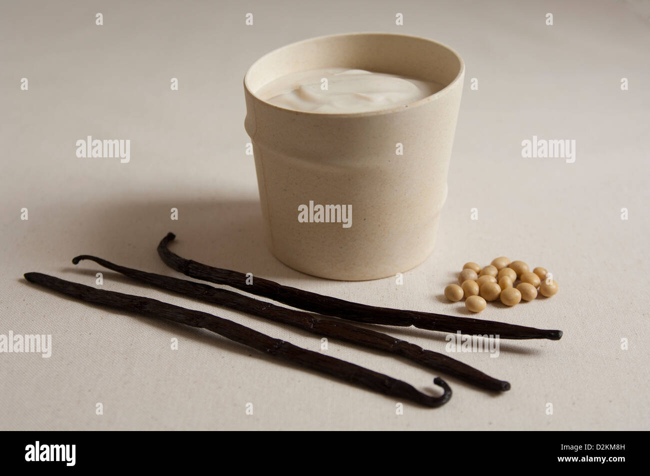 Soy beans bowl hires stock photography and images Alamy