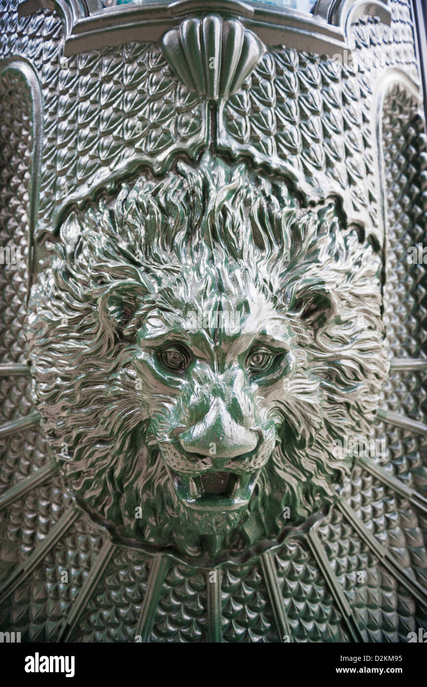 Lion statue face hires stock photography and images Alamy