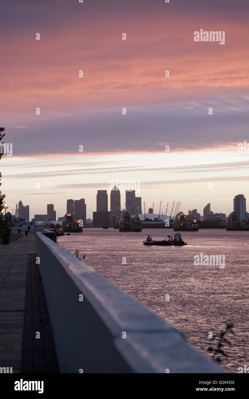 Canary Wharf Skyline at dusk, London, England Stock Photo - Alamy