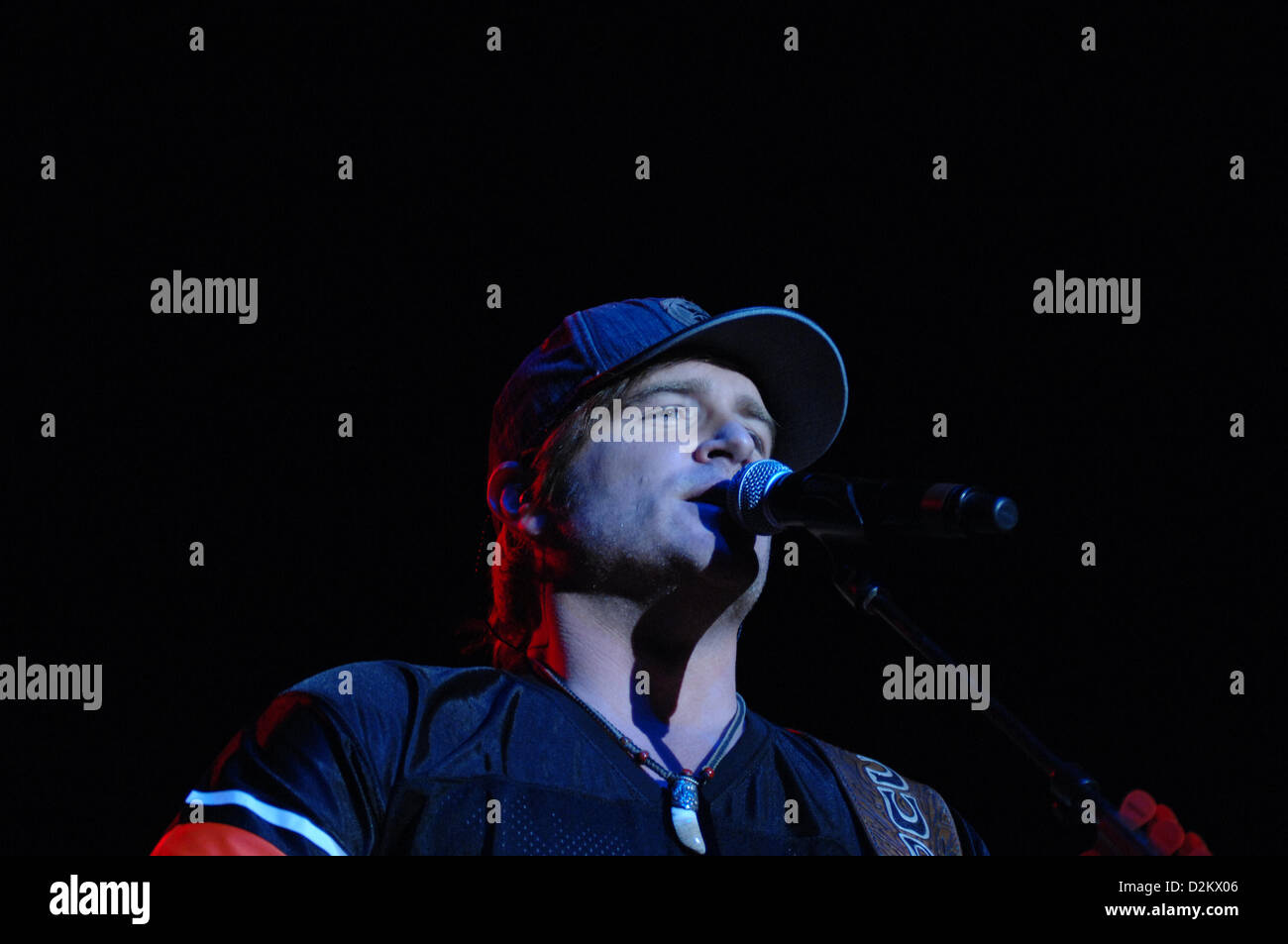 Neiman Country Singer Hampton Coliseum High Resolution Stock Photography and Images - Alamy