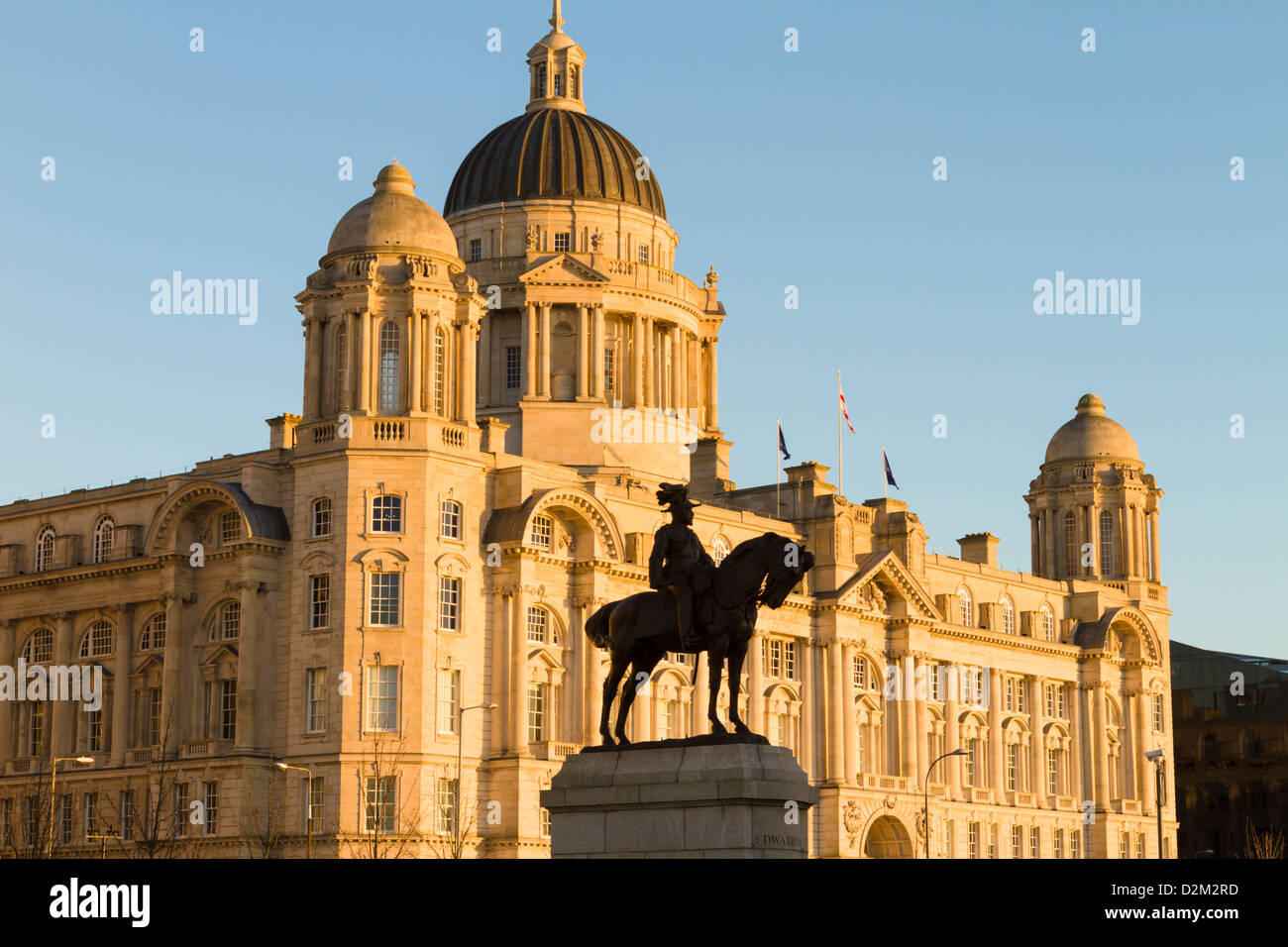 Statue of King Edward VII, Port Authority building, Liverpool, England Stock Photo