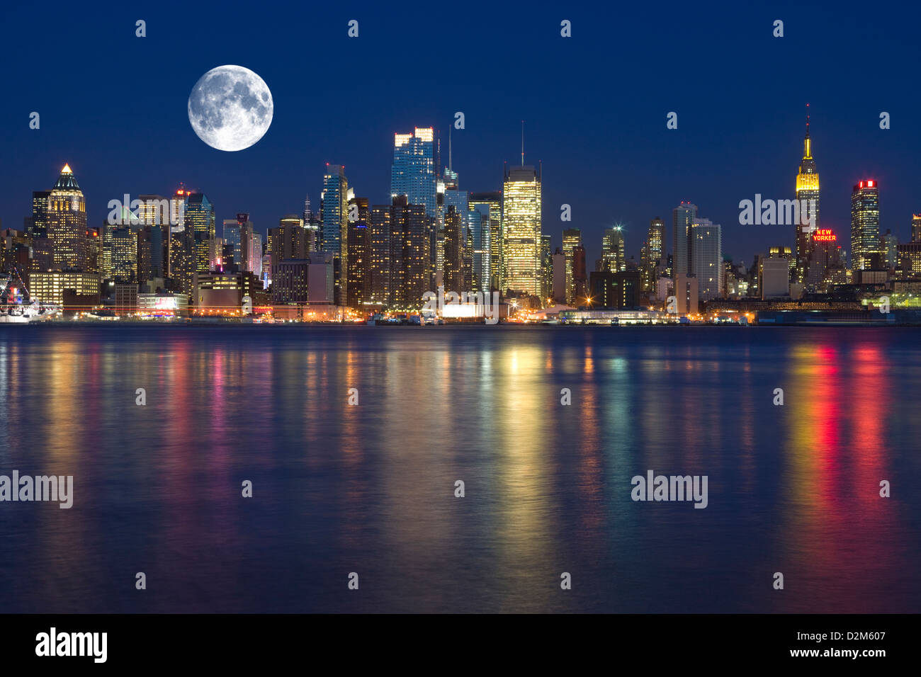 MIDTOWN SKYLINE HUDSON RIVER MANHATTAN NEW YORK CITY USA Stock Photo ...