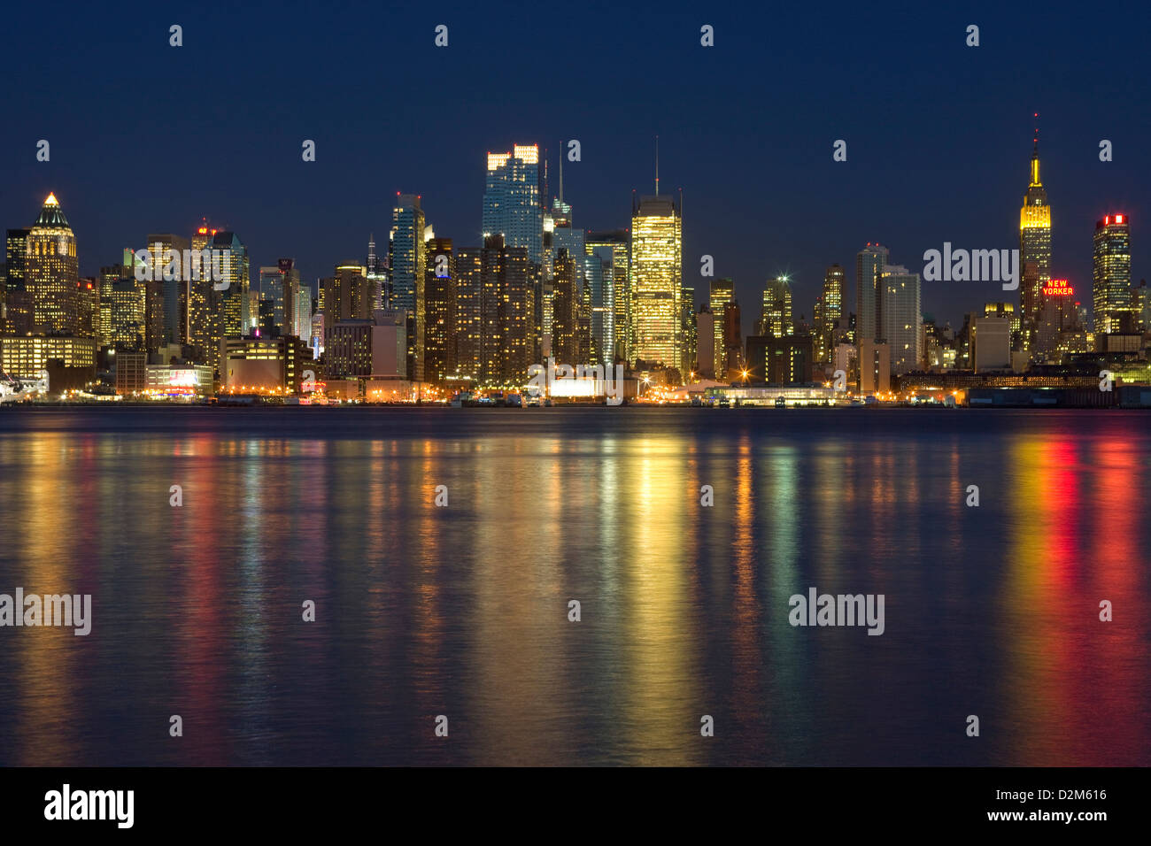 MIDTOWN SKYLINE HUDSON RIVER MANHATTAN NEW YORK CITY USA Stock Photo ...