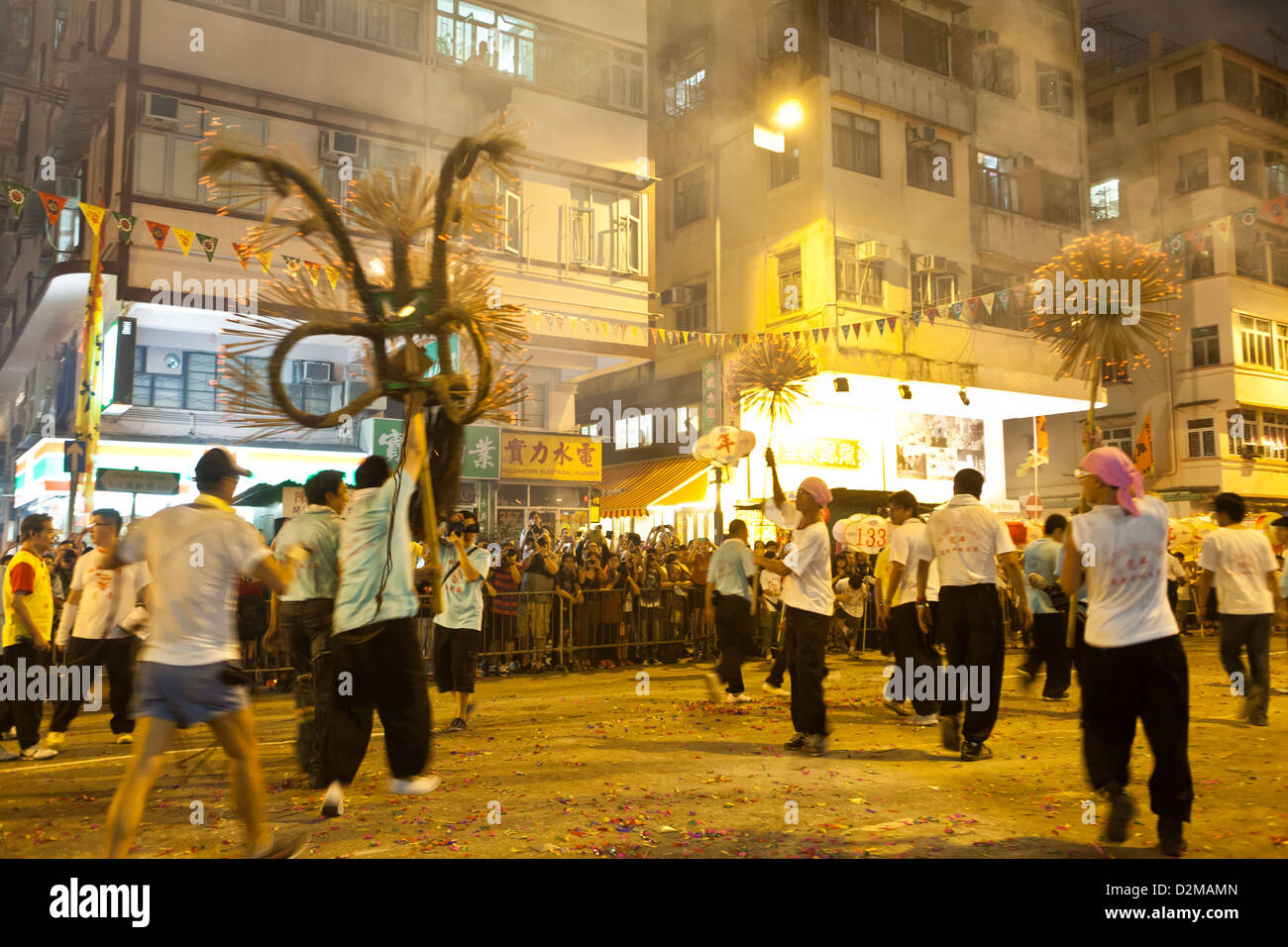 China dragon dance hi-res stock photography and images - Alamy
