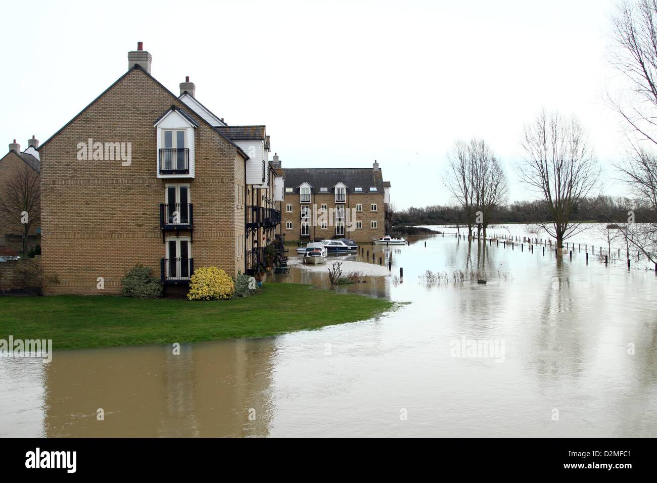 St ives boat river great ouse houses flood cambridgeshire weather hi