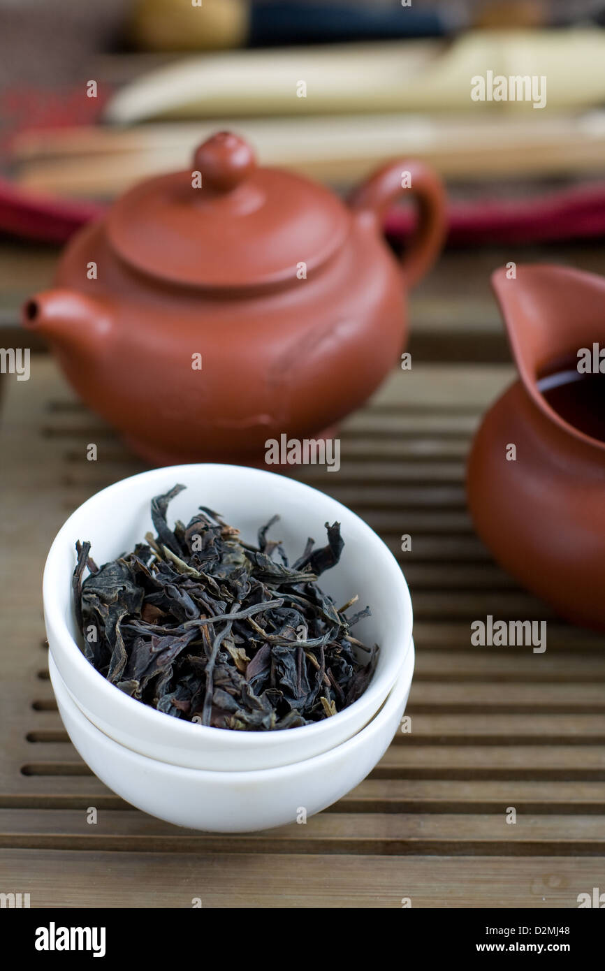 Traditional chinese tea ceremony accessories (puer tea Stock Photo Alamy