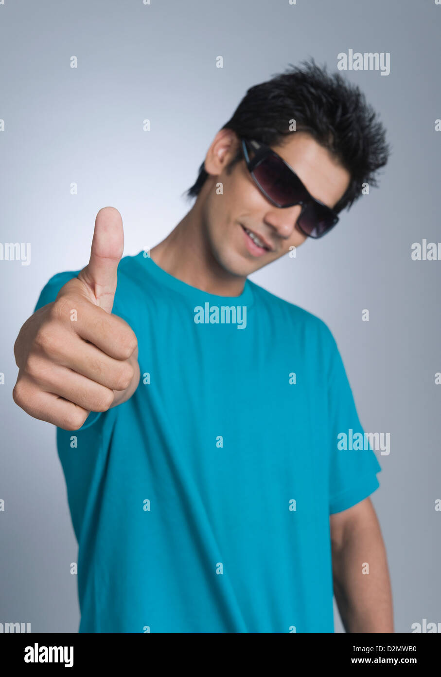 Close up thumbs up hi-res stock photography and images - Alamy