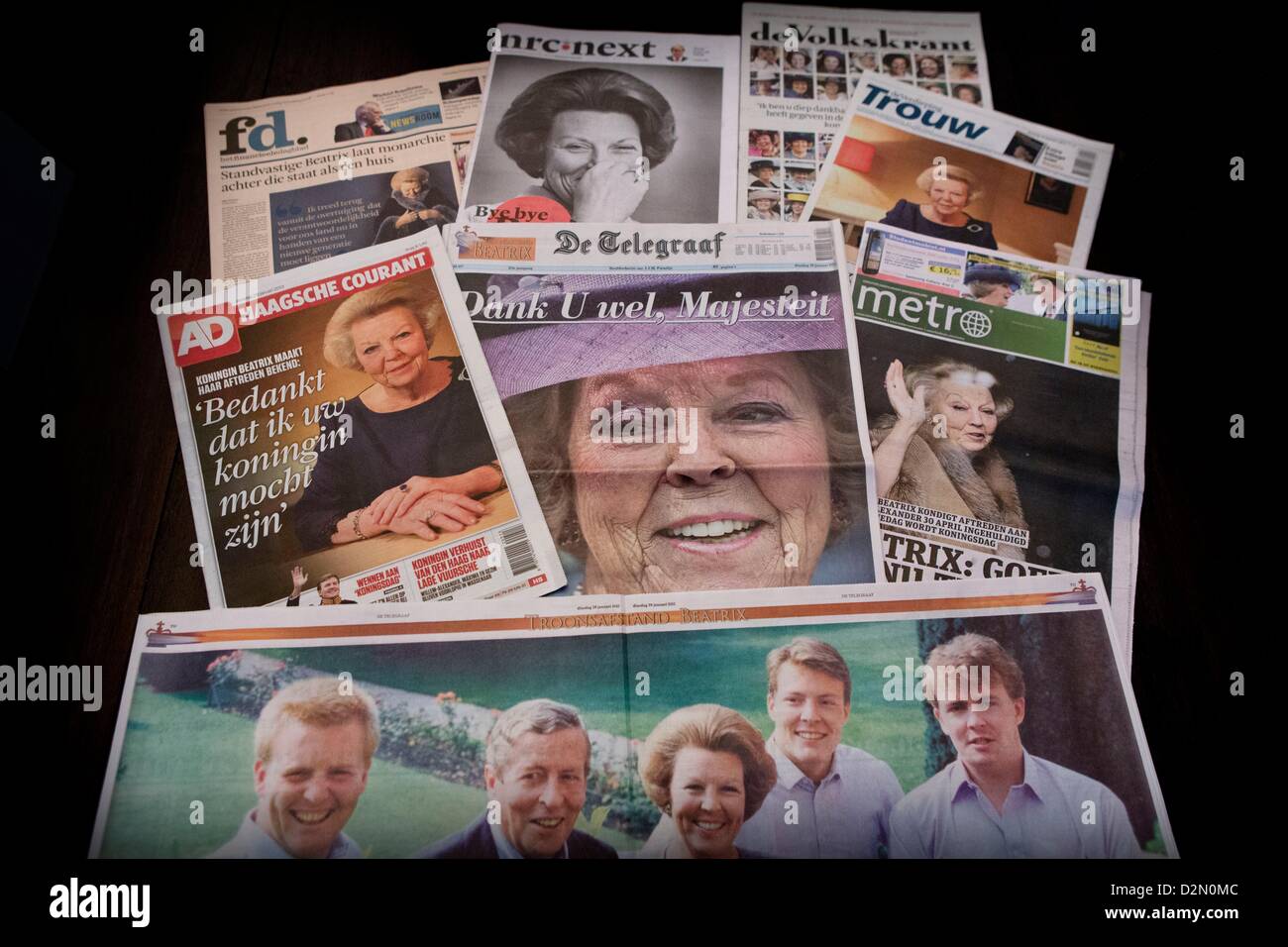 Netherlands, 29th January 2013. Dutch newspapers the morning after the abdication announcement of Queen Beatrix of The Netherlands, pictured 29 January 2013. Photo: Patrick van Katwijk / Alamy Live News Stock Photo