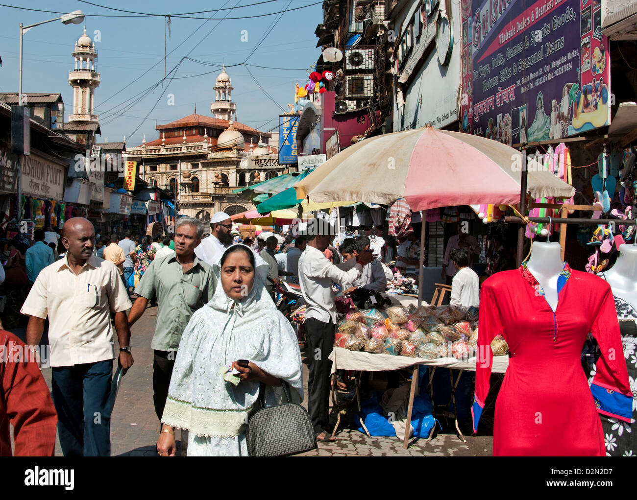 Sheikh Memon Street ( Zavari Bazaar ) Mumbai ( Bombay ) India near
