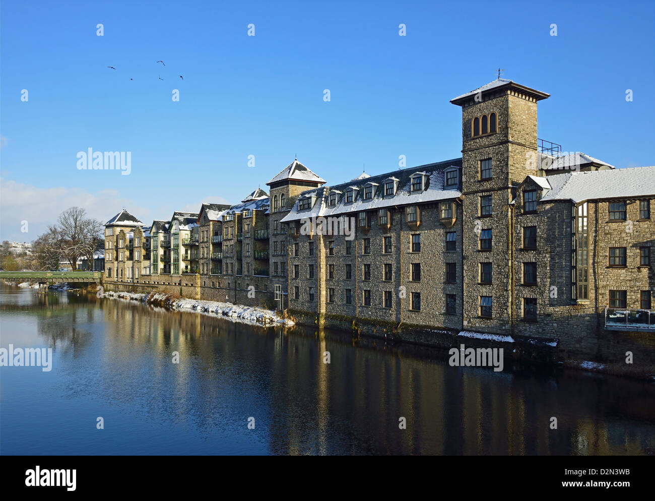 The Riverside Hotel and Apartments, the River Kent and Victoria Bridge