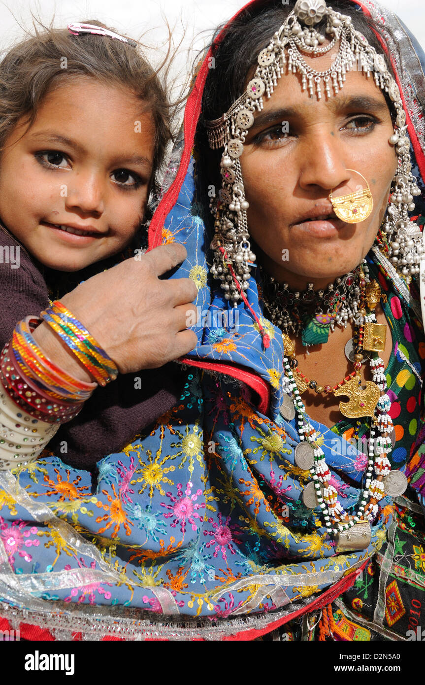 Mir tribe mother and daughter, Gujarat, India, Asia Stock Photo