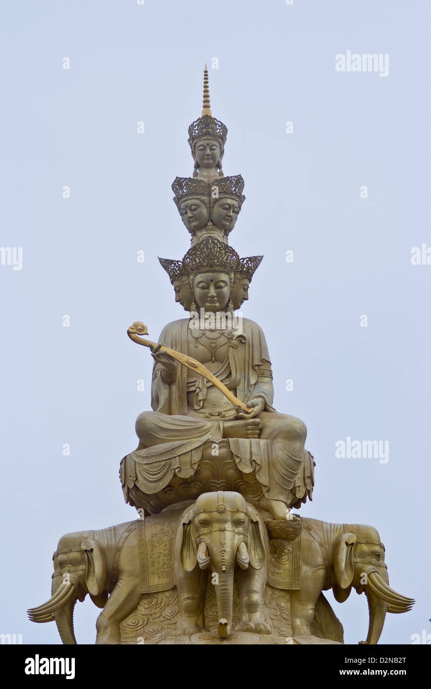 Golden Buddha statue on Mount Emei, sichuan, China Stock Photo