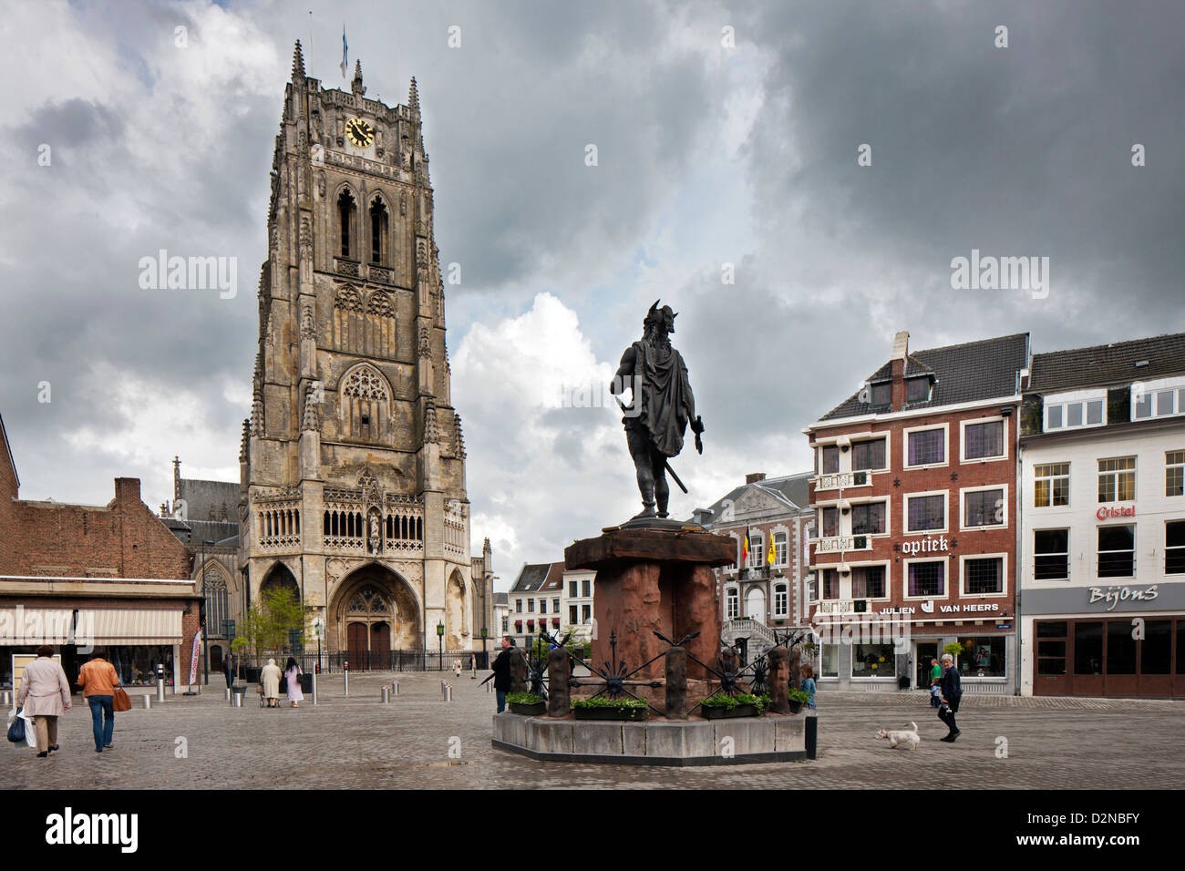 The statue of Ambiorix at the Great Market and the Tongeren Basilica / Onze-Lieve-Vrouwe Basiliek at Tongeren, Belgium Stock Photo