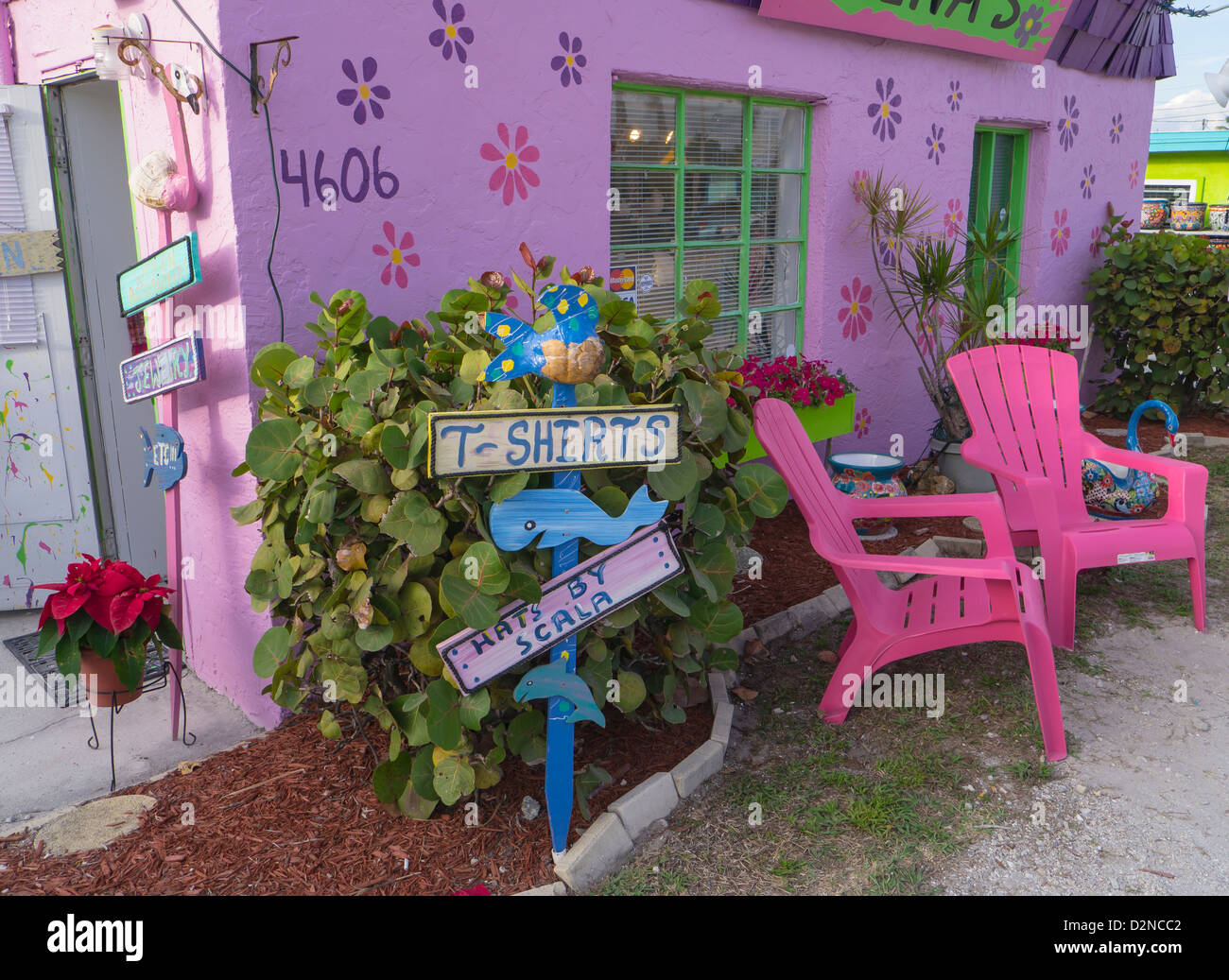 Colorful shop on Pine Island Road in Matlacha Florida Stock Photo Alamy