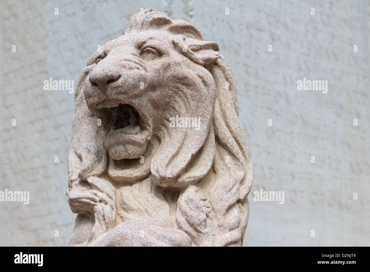 Savannah georgia lion statue hi-res stock photography and images - Alamy