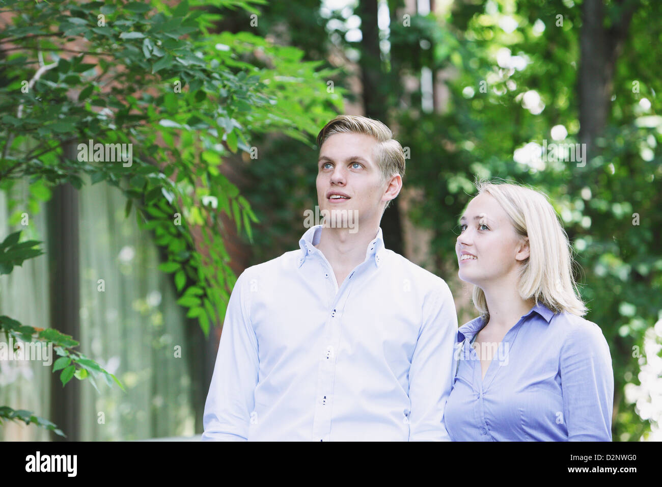 Couple looking away hi-res stock photography and images - Alamy