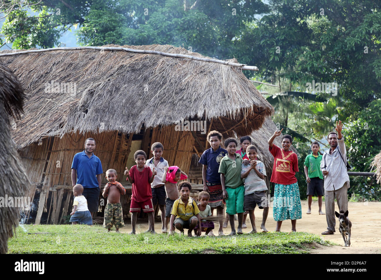 Villagers in Lamina in the highlands of Bereina District, Papua New Guinea Stock Photo