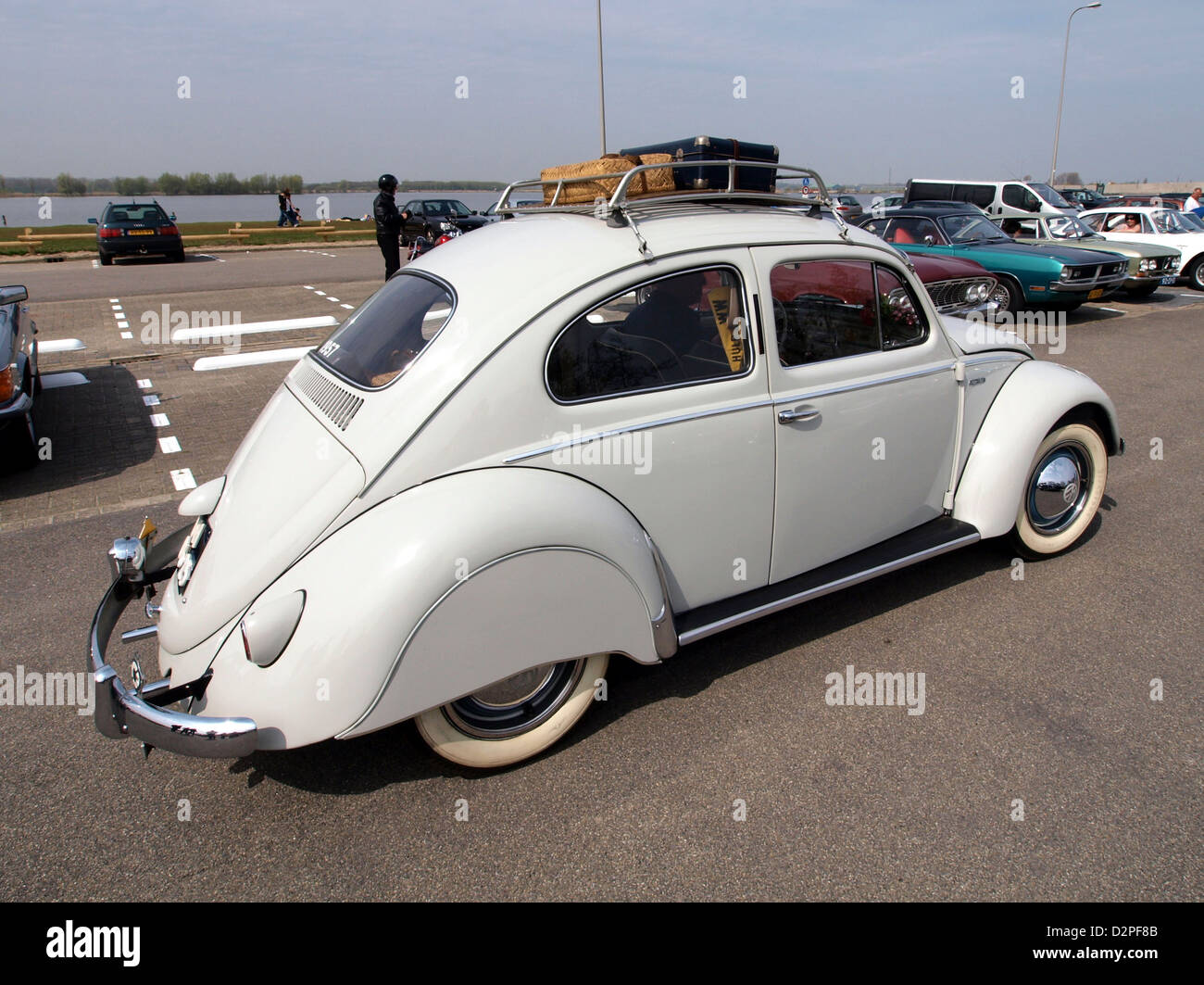 Volkswagen Coccinelle 1958 – Vitesse 1/43 – Couleur Grise – Zamak (Portugal)