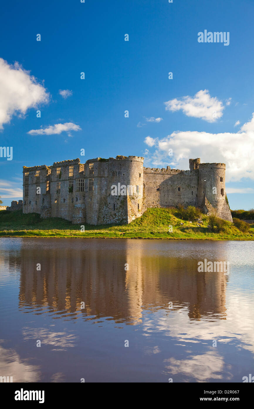 Carew castle pembrokeshire hi-res stock photography and images - Alamy