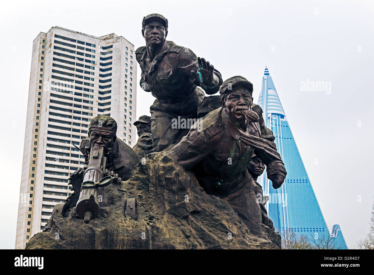 Statue illustrating the War for Independence, Monument to the Victorious Fatherland Liberation war, Pyongyang, North Korea Stock Photo