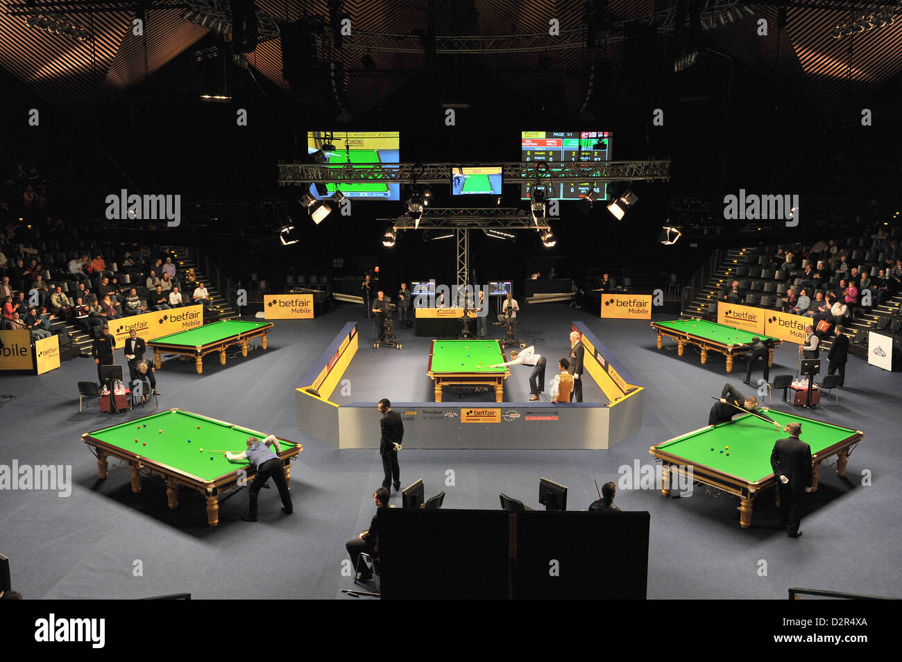 Masters snooker hi-res stock photography and images