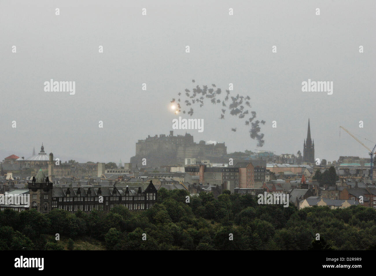 Black Rainbow, a pyrotechnic art display by Chinese artist Cai Guo-Qiang, seen arcing over Edinburgh Castle Stock Photo