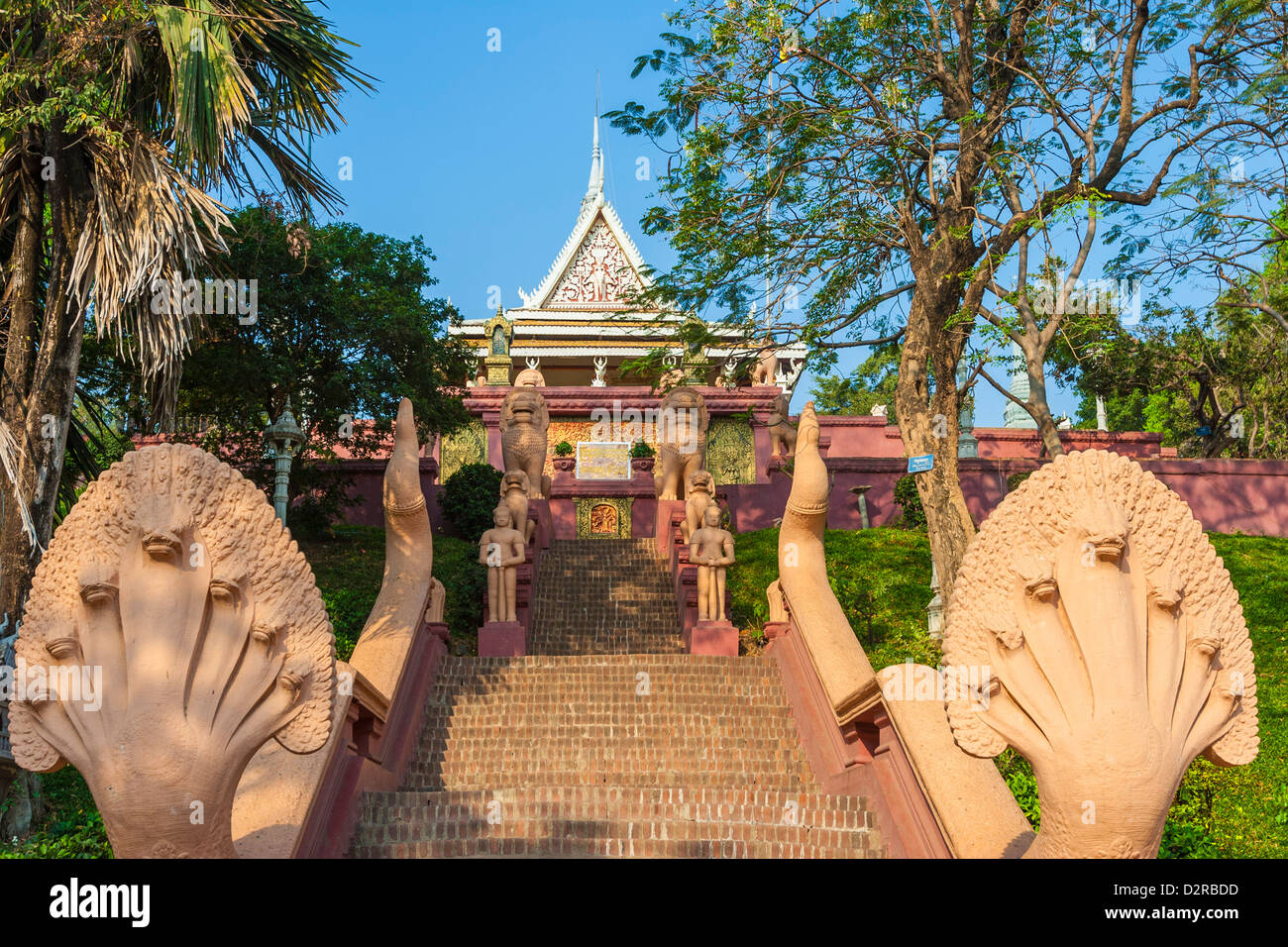 Wat Phnom (Temple of the Mountains) (Mountain Pagoda), Phnom Penh, Cambodia, Indochina, Southeast Asia, Asia Stock Photo