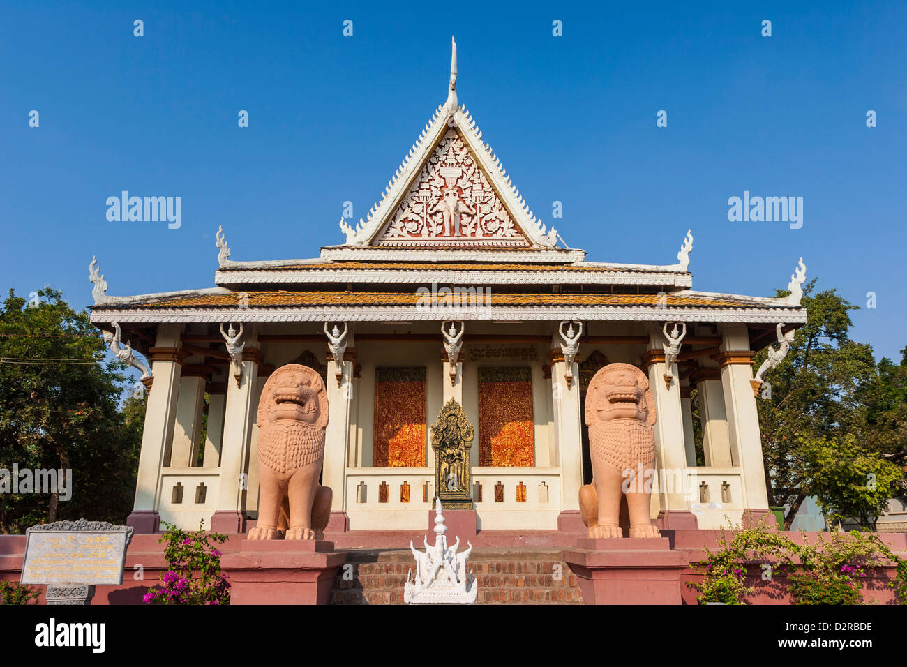 Wat Phnom (Temple of the Mountains) (Mountain Pagoda), Phnom Penh, Cambodia, Indochina, Southeast Asia, Asia Stock Photo