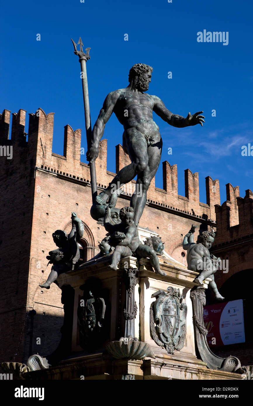 fountain-nettuno-piazza-maggiore-bologna-stock-photo-alamy