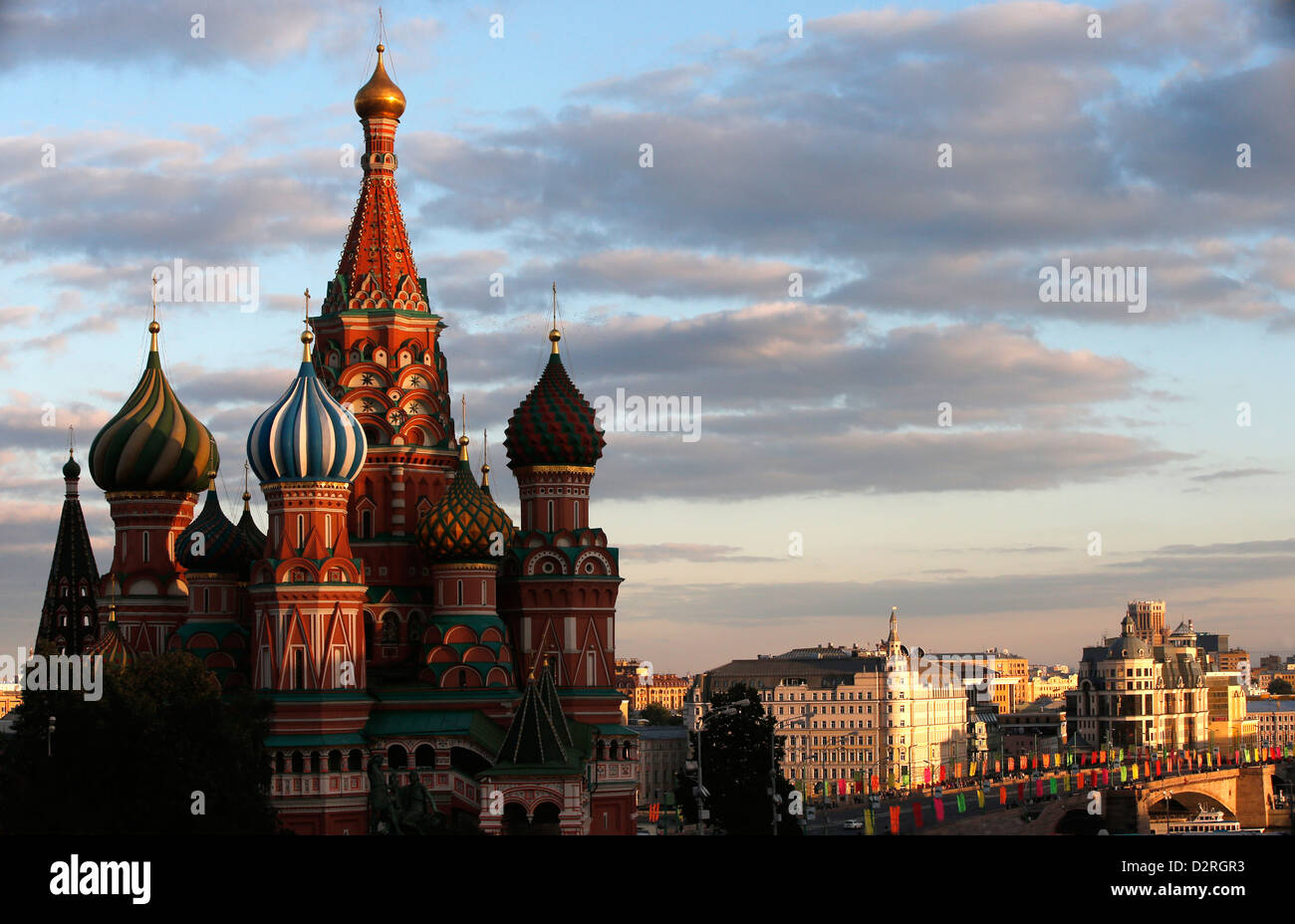 Saint basils cathedral on sky hi-res stock photography and images - Alamy